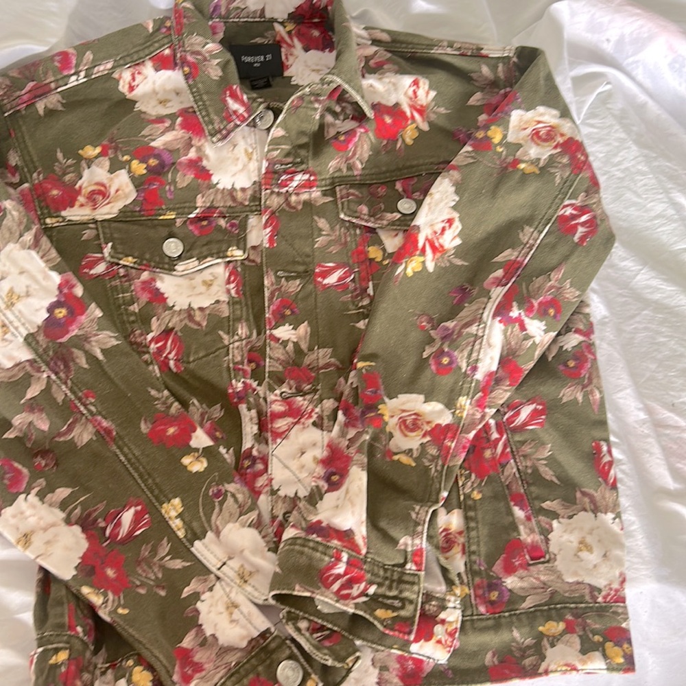 FOREVER 21 Flower Jean Jacket